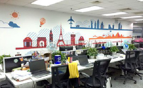 龙南教你设计办公室墙绘的方法。