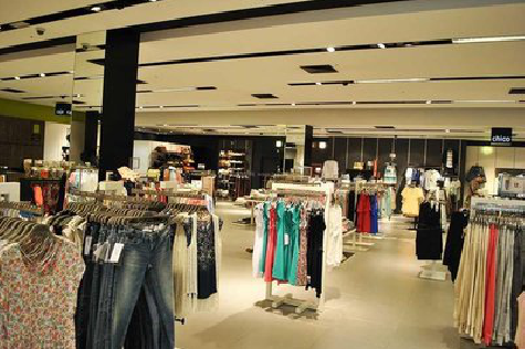 龙南商场里的店面怎么装修？